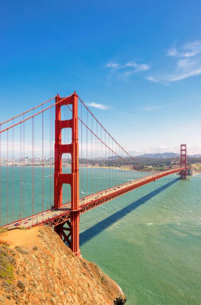 puente-golden-gate-en-san-francisco-california-vertical-57620714